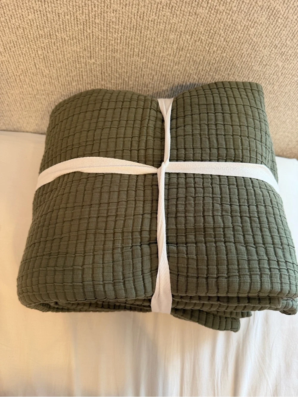 Quince Organic Ribbed Cotton Coverlet In Olive, King/Cal King